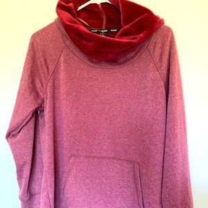 Women’s sweatshirt